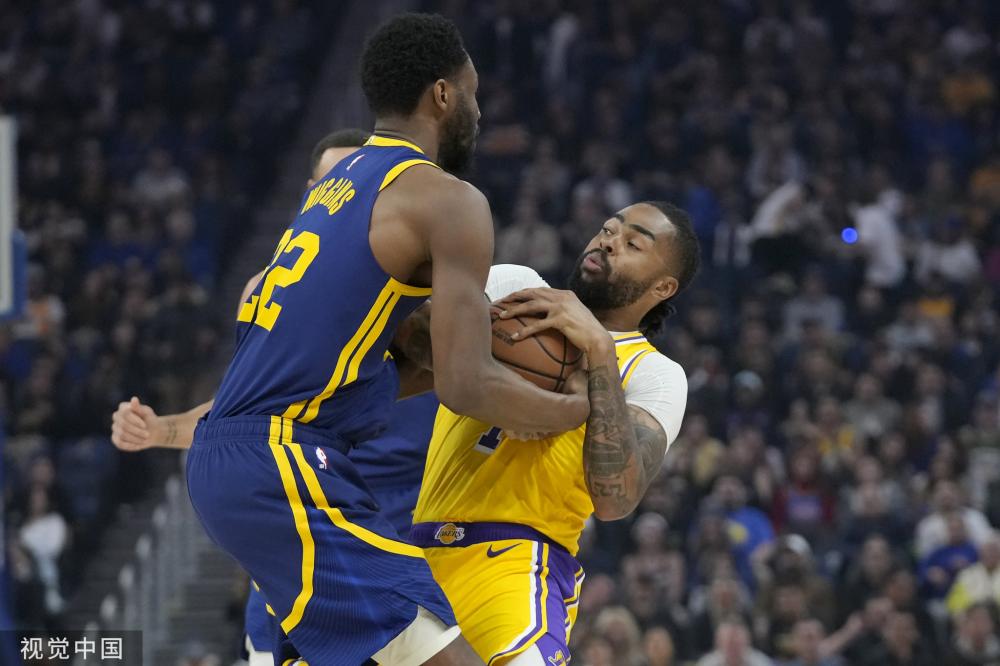 种种因素迫 种种因素迫